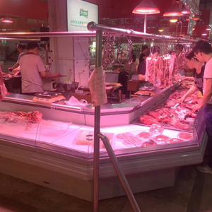 Corner Meat Locker, open Refrigerated Display Cases for Retailers